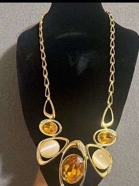 7 Charming Sisters Asymmetric Geometric Bib Statement Necklace